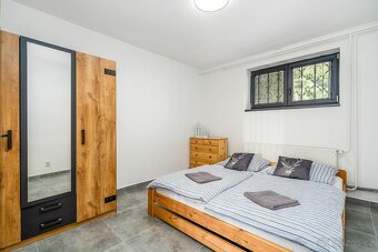 Prodej rodinného domu se 3 apartmány, 210 m2, Harrachov - 13