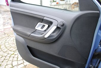 Škoda Roomster SCOUT 1.6 77kW - climatronic - 13