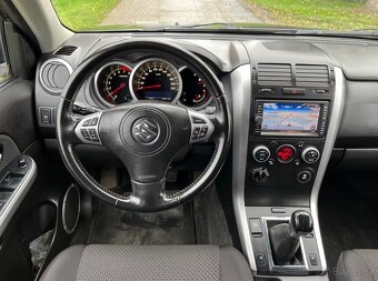 Suzuki Grand Vitara 2.4i benzín 124kw - 13