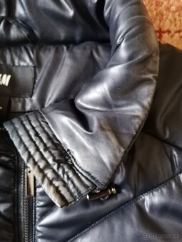 Dámská černá zimní bunda zn. H&M vel. 36 - 13