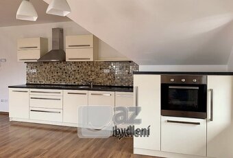 Prostorný mezonet  2kk, 106 m2 po celkové rekonstrukci, skle - 13