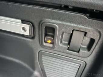 ► VW TOURAN 2.0TDI 110KW DSG HIGHLINE-LED-NAVI-KAMERA-TAŽNÉ - 13