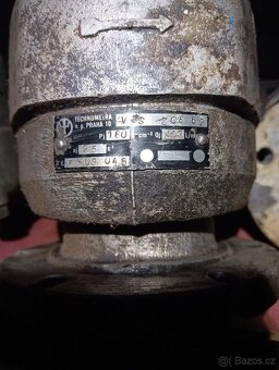 Čerpadlo hydrauliky Praga P V3S - 13