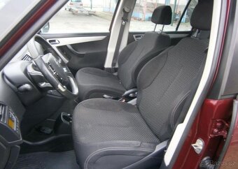 Citroën Grand C4 Picasso 1.8i 16v 7 míst benzín manuál 92 kw - 13