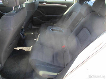 VW PASSAT 2,0TDI 110KW HIGHLINE DSG GPS 2017 - 13