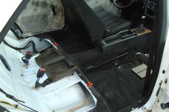 Mercedes Benz 190- W 201 -1988 - 13