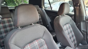 VOLKSWAGEN GOLF 7 GTI - 2,0TSi 162kW - Manuál. - 13