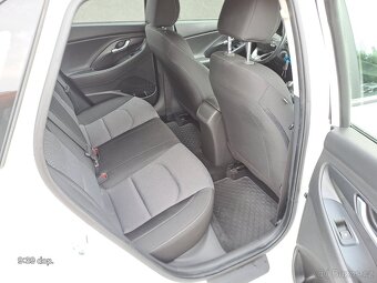 HYUNDAI i30 1.5i-benzin COMFORT r.22 1.majiteli PLNÝSERVIS - 13