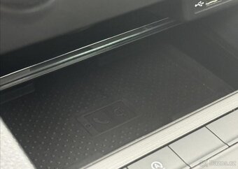 Škoda Octavia 2,0 110kW DSG JOY NAVI XENONY nafta automat - 13