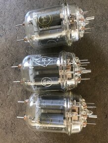 Prodám cca 46 ks elektronek z pozůstalosti - 13