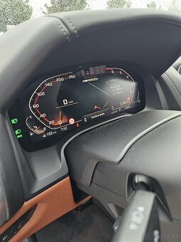 Prodám BMW M850i xDrive cabrio - 13