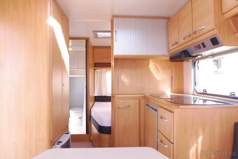 KNAUS SUDWIND 450 TF R.V. 2001 Stanová předsíń - 13