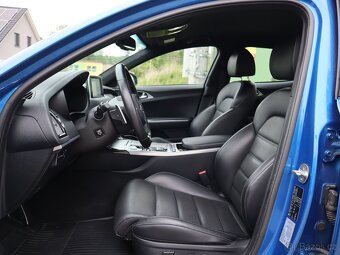 Kia Stinger 3.3 TGDI V6 272 kW 4WD GT-Line r.5/2018 Původ ČR - 13