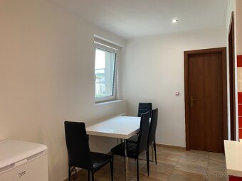 Pronájem domu se zahradou a bazénem, 3+1, 110 m2, Žhery, - 13