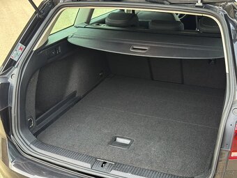 VW Passat B8 2,0 Tdi 110KW Elegance MOD 2020 LED KAMERA - 13