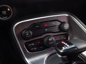 Dodge Challenger, 3.6 V6 - 22.755 km, KRÁSNÝ - 13