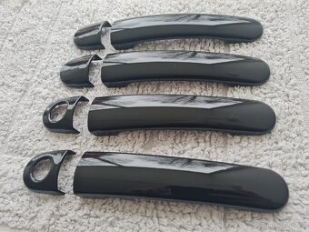 ČIERNE a KARBONOVE kľučky krytky klučiek dveri - 13