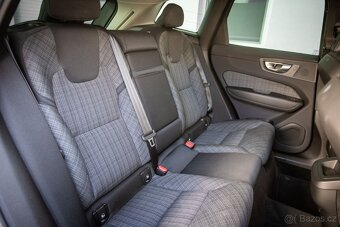 Volvo XC60 2.0 B4 mHEV Core, 145kW, 2023 - 13