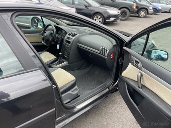 Peugeot 407 - 13