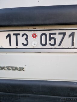 Obytná dodávka Nissan - 13