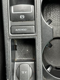 Volkswagen Sharan DSG 2.0 TDI 110 kW Trendline, Navi, tažné - 13