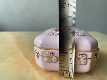 Porcelánové Krabičky A Figurky Royal Dux & Pirkenhammer - 13