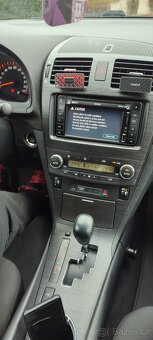 Avensis - 13