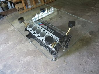 Konferenční stůl/stolek z bloku motoru V12 - 13
