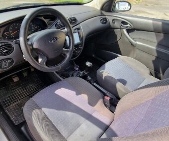 Ford Focus 1.4.16V benzin 55Kw Rok 2004 - 13
