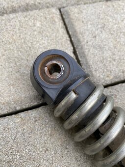 Zadní tlumiče Babetta 210 - 13