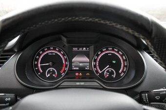 Škoda Octavia Combi 2.0 TDI DSG - 13