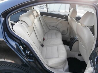 Škoda Octavia 2,0 TDI 103 KW SERVIS ŠKODA - 13