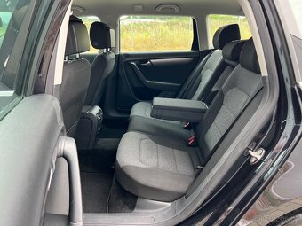 VW Passat B7 2.0TDI 103kw Manuál,Bi-Xen,Navi,Senzory,Alu R17 - 13