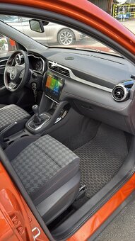 MG ZS 1.5i 78kW • Nájezd 6.460 KM • Původ ČR • Super Stav - 13