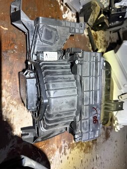 Topení, ventilátory SUBARU - 13