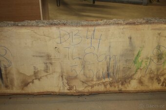 prodám sušené dubové fošny tl.80mm. - 13