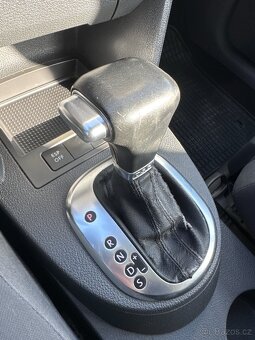 Volkswagen Touran 1.9 TDI DSG 77 kW BEZ KOROZE SERVISKA - 13