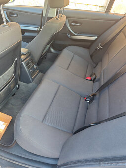 Prodám BMW E90 325i LCI - 13