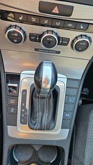 VW Passat B7 Combi 2.0 TDi DSG, Business edition - 13