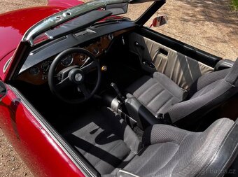 Triumph Spitfire 1500 – Kabriolet s duší gentlemana - 13