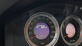 Volvo XC60 D5 158kw AWD Geartronic - 13