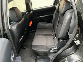 Citroen c-crosser 2.2 HDI 115 kW 4x4 nová STK super stav - 13