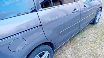Mazda 5  2.0 CD Exclusive 105 kW - velmi dobrý stav - 13