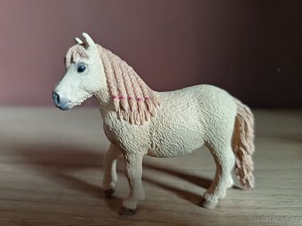 SCHLEICH SBĚRATELSKÉ FIGURKY KONĚ 168 - 13