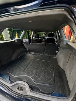 Ford Focus Combi 1.6i 74kW Zetec MK1 Ghia - 13