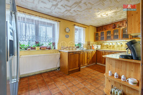 Prodej rodinného domu, 440 m², Měrunice - 13