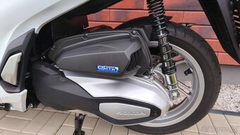 Honda SH 350i Nový skútr 920Km - 13