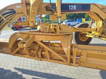 CAT 12 H - 13