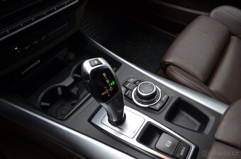 PRODÁM BMW X5 3.0D 180KW JEN 195.000KM NAVI XEN, TAŽNÉ - 13
