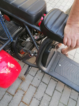 DVOUMÍSTNOU ELEKRTO TŘÍKOLKU - 13